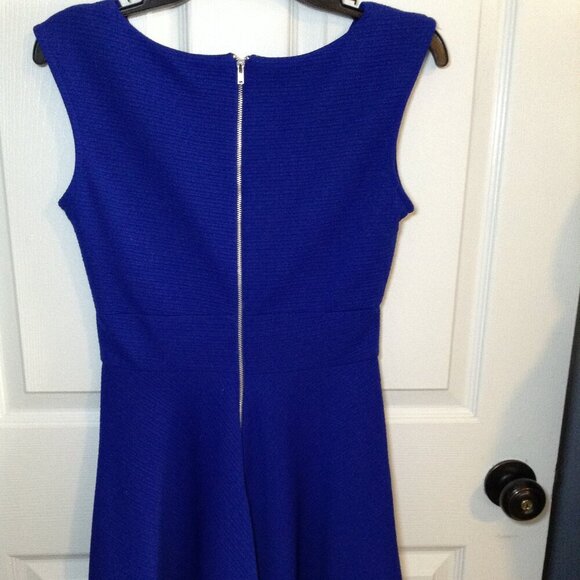 Danny & Nicole A-lined size 4, Royal Blue, Wedding, Cocktail Party, Avant Garde - Picture 2 of 4